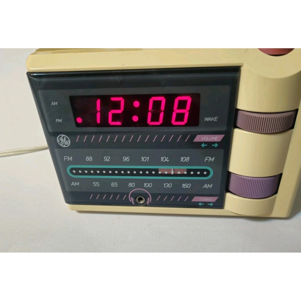 Vintage P'Jammer Alarm Clock Radio GE 7-4607WHA Tested